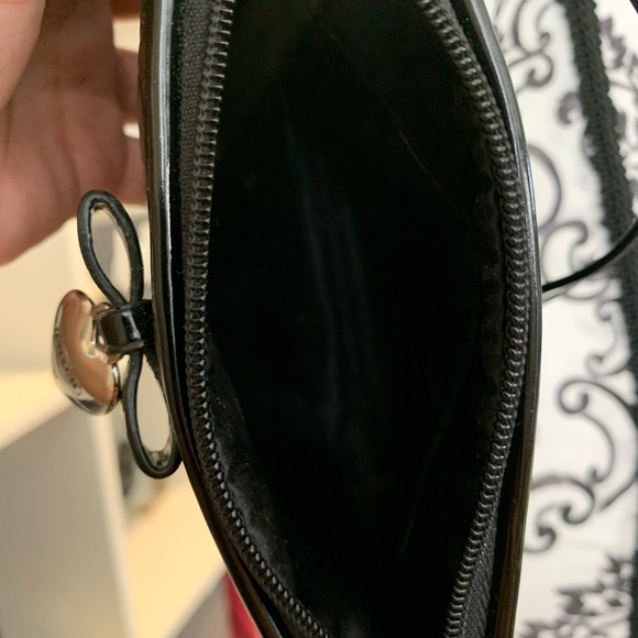 Coach - Picture 5 of 5